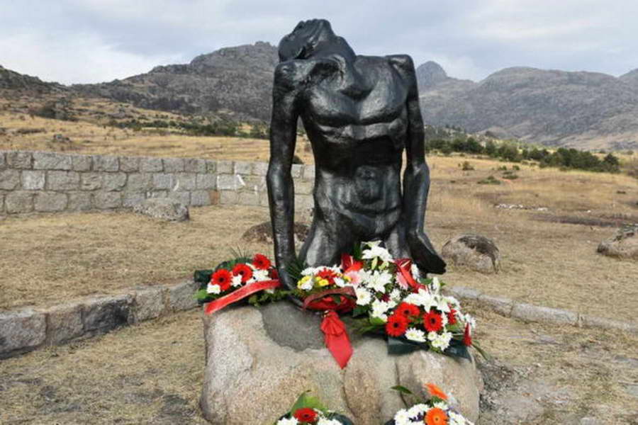 Општина Прилеп: Одливката на статуата во Дабница е донација на авторот Сашо Поповски