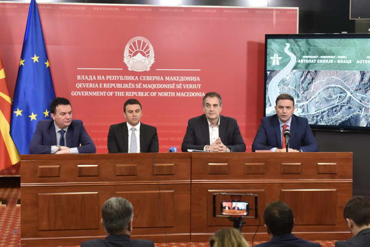 Се потпиша договорот за изградба на првите два километри на автопатот Скопје – Блаце
