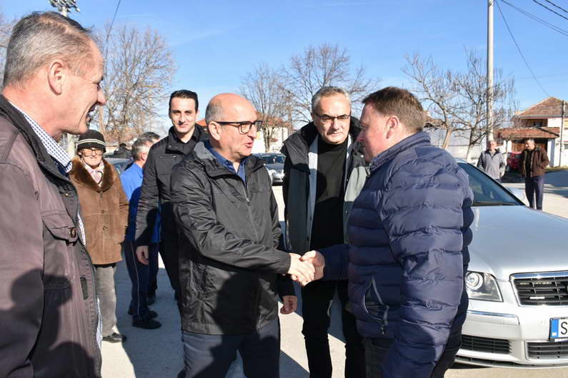 Министерот Димковски во посета на Прилепскиот регион: Откупот тече без проблеми, откупени 80 отсто од произведениот тутун