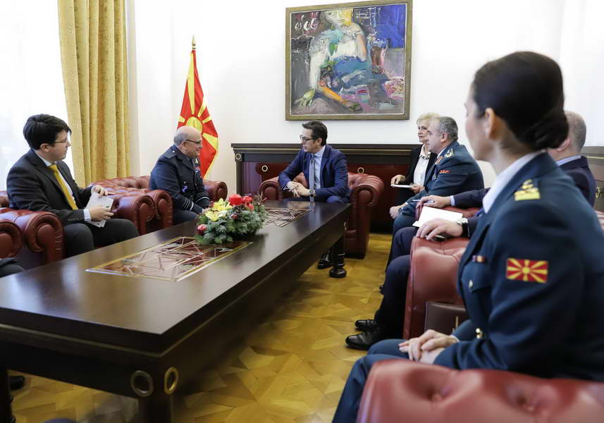 Средба на Претседателот Пендаровски со претседавачот на воениот комитет на НАТО, Стјуарт Пич