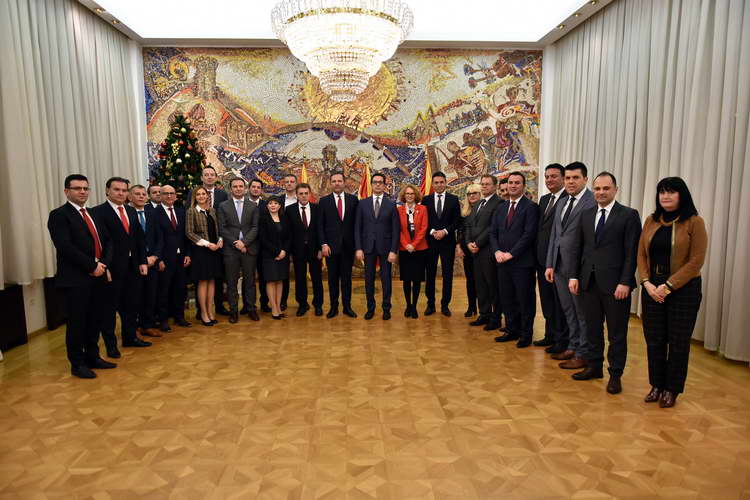 Претседателот Пендаровски ги прими членовите на новиот состав на Владата