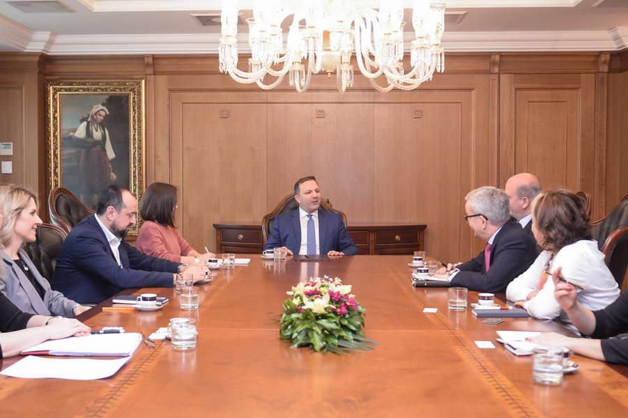 Средба на премиерот Спасовски со советникот за економија назначен од канцеларката Меркел, Дефа