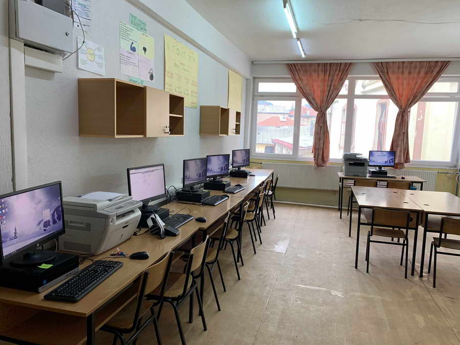 Донација на стручни книги и опрема за практична настава во прилепското СОЕПТУ „Кузман Јосифоски-Питу“
