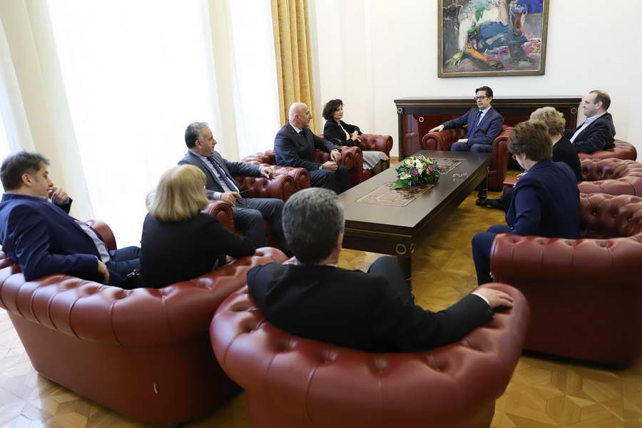 Средба на претседателот Пендаровски со членовите на ДКСК