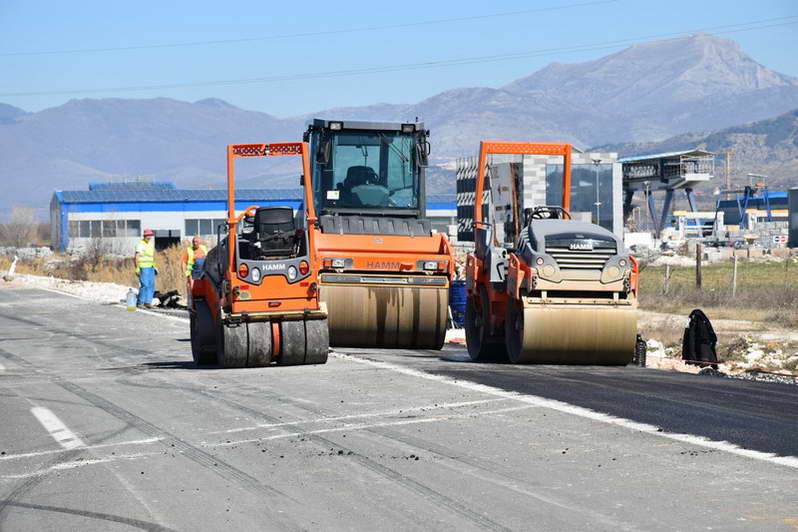 Привршуваат градежните работи на клучката кај ТИРЗ „Прилеп“; следната недела патот Прилеп-Битола се става во функција