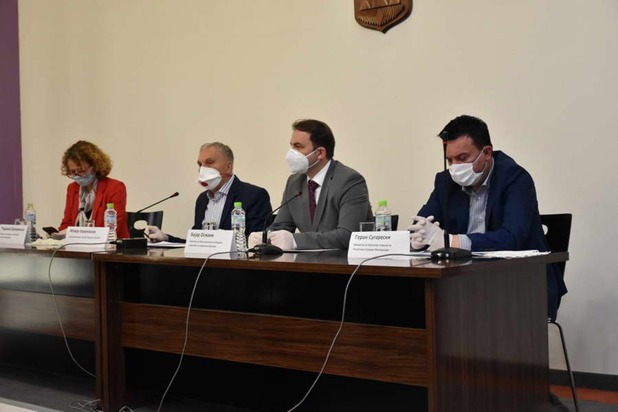 Шекеринска, Османи и Сугарески: Владата им дава недвосмислена поддршка на напорите на Општина Прилеп за справување со пандемијата