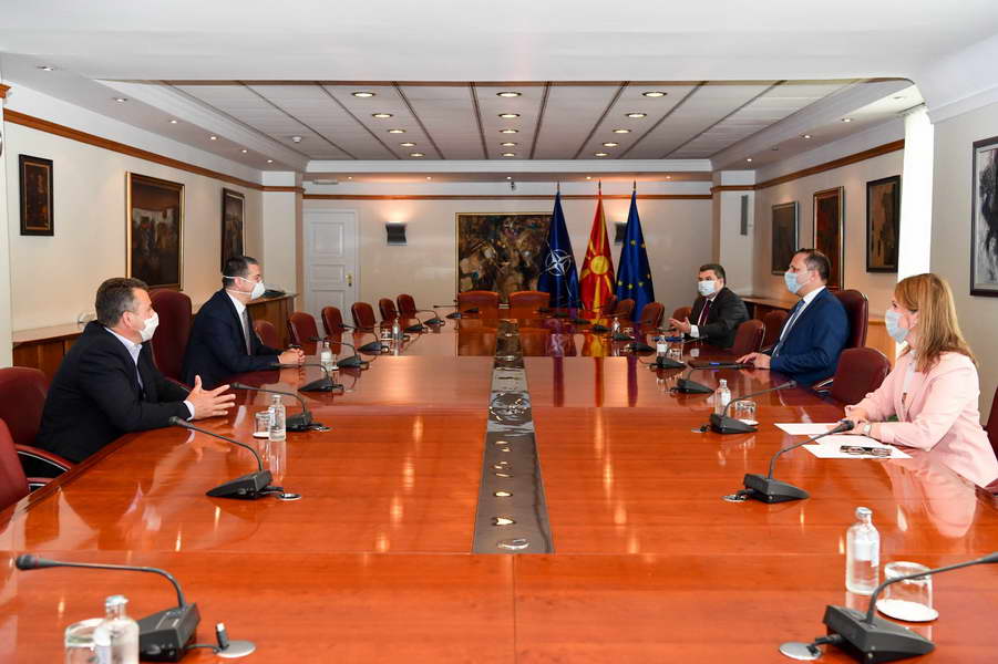 Владата ја разгледува можноста за помош на Македонците во Голо Брдо и Преспа