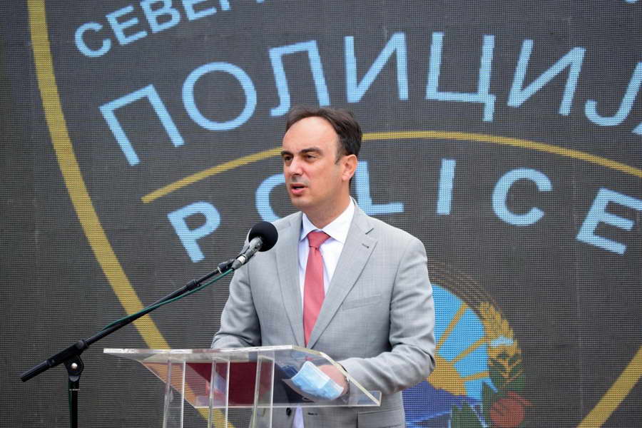 ЗНМ реагира за односот на полицајците кон новинарот Салиу, Чулев ќе го испитал случајот