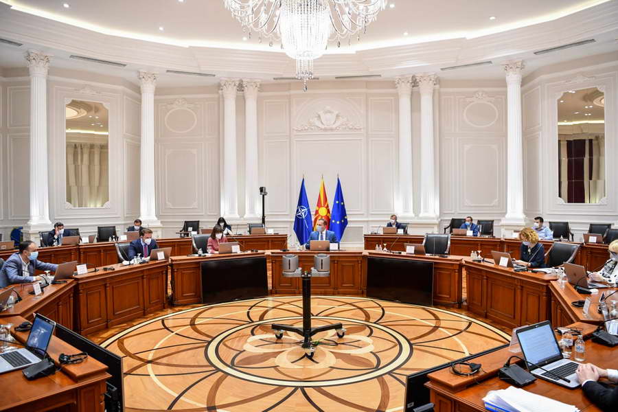 55 седница на Владата: Се нормализира јавниот градски и меѓуградскиот јавен превоз од и кон Општина Куманово, се укинува домашната изолација