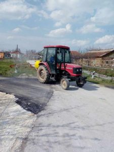 Дезинфекција на улиците во населените места во општина Прилеп