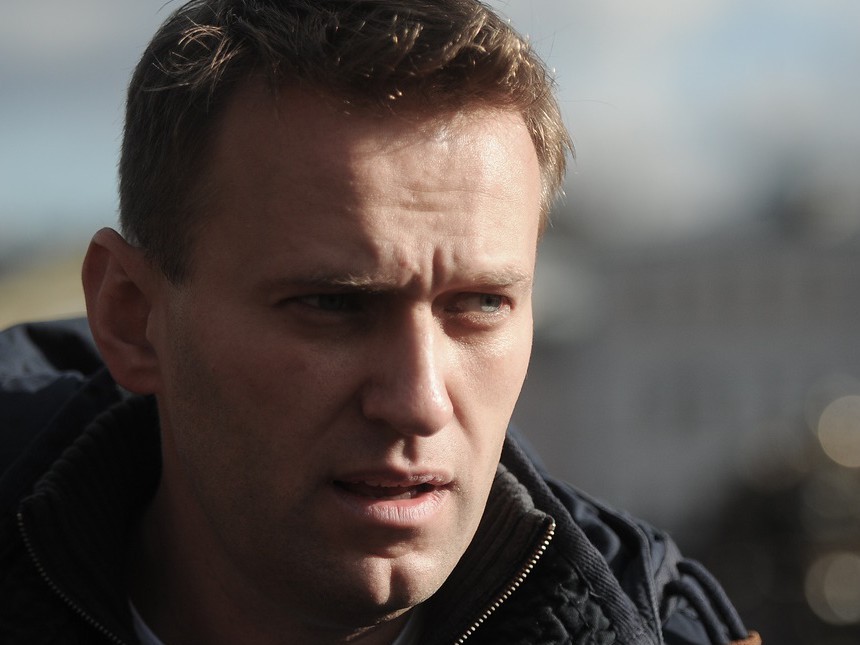 Алексеј Навални, најгласниот критичар на Путин, е во болница со сомнежи за труење