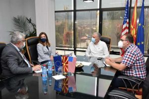 Средба на градоначалникот Илија Јованоски со амбасадорот на САД во нашата држава, Кејт Мари Брнз