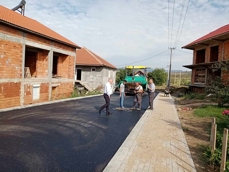 Делчево: Се асфалтираат улиците во населба Басарица