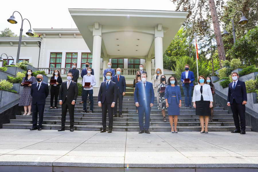 Претседателот Пендаровски го врачи признанието „Инженерски прстен“ на најдобрите дипломирани инженери