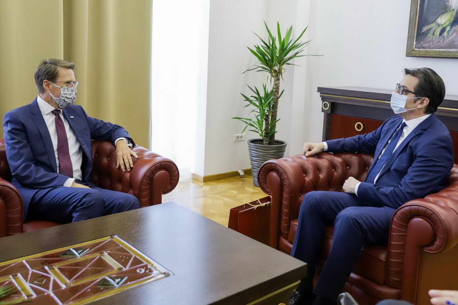 Проштална средба на претседателот Пендаровски со евроамбасадорот Жбогар