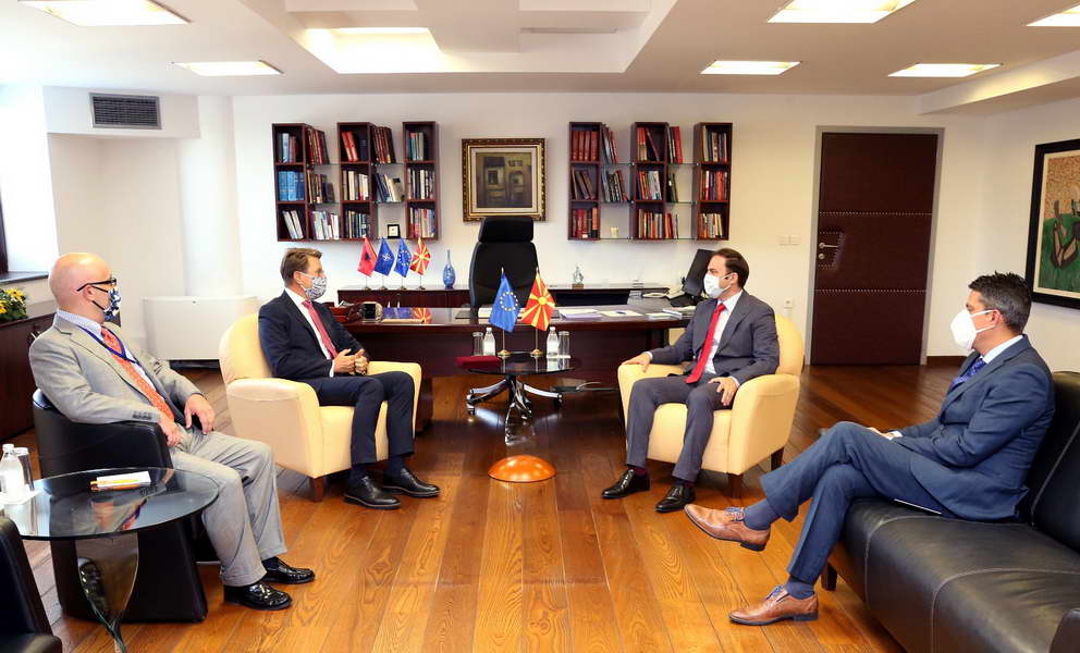 Проштална средба на Министерот за надворешни работи на Република Северна Македонија Бујар Османи со шефот на делегацијата на ЕУ амбасадорот Самуел Жбогар