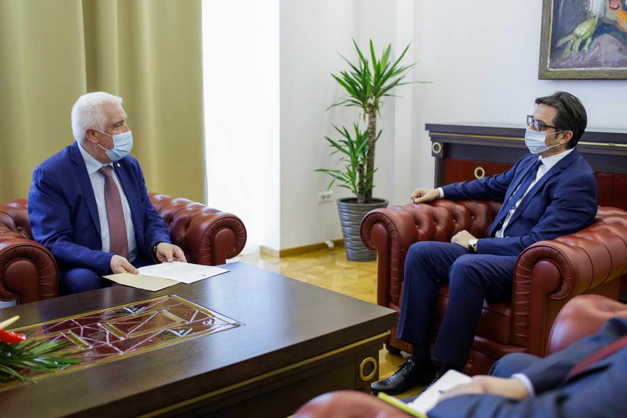 Средба на претседателот Пендаровски со албанскиот амбасадор Река
