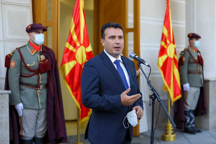 Заев: Македонскиот јазик и идентитет не се предмет на преговори