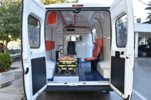 Ново санитетско возило за прилепската болница, донација од амбасадата на СР Германија