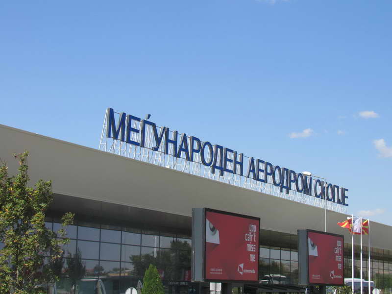 Со државниот авион на Бугарија, Пендаровски и Радев утре од аеродромот „Скопје“ ќе полетаат за Рим