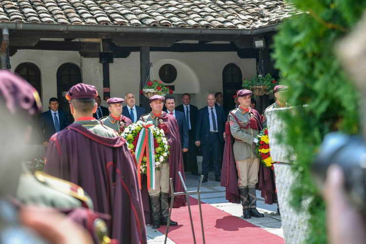 ИФИМЕС: ЕУ и САД мора да ја сопрат Бугарија да се нафрла на Северна Македонија