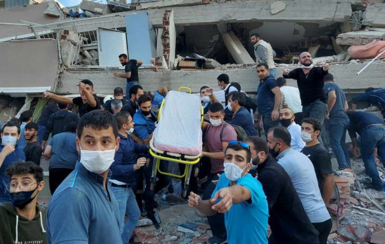 Нов биланс од Измир и Самос: 26 загинати и над 800 повредени