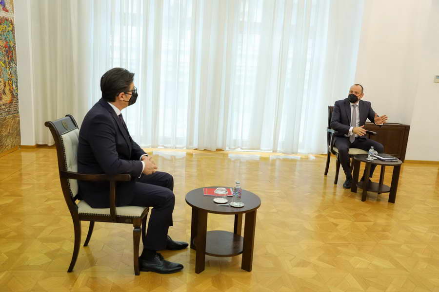 Средба на претседателот Пендаровски со Фатмир Битиќи, заменик на претседателот на Владата задолжен за економски прашања