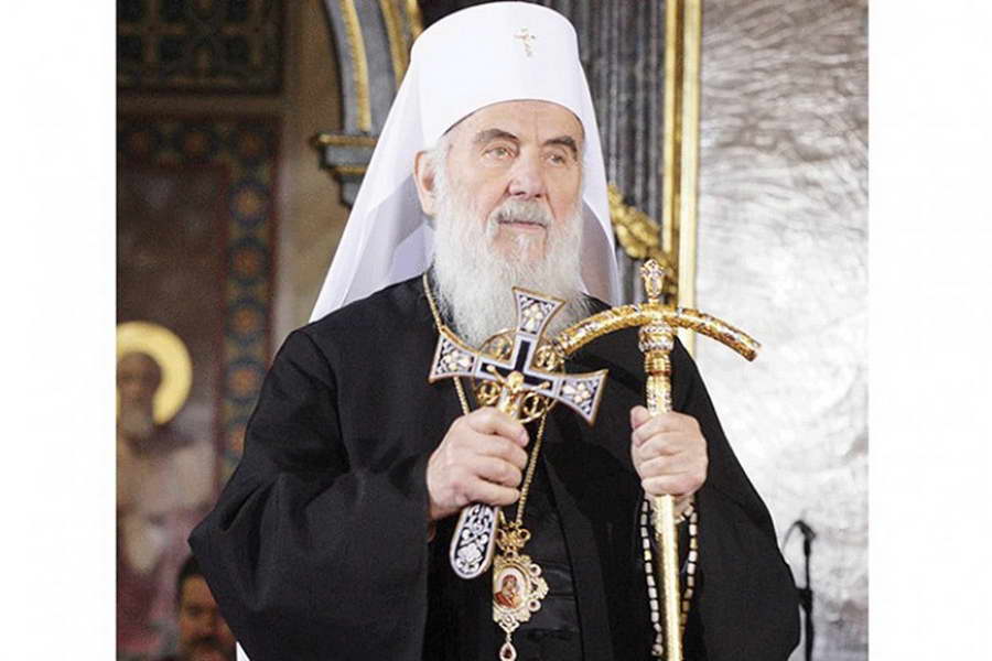 Српскиот патријарх Иринеј почина од ковид-19