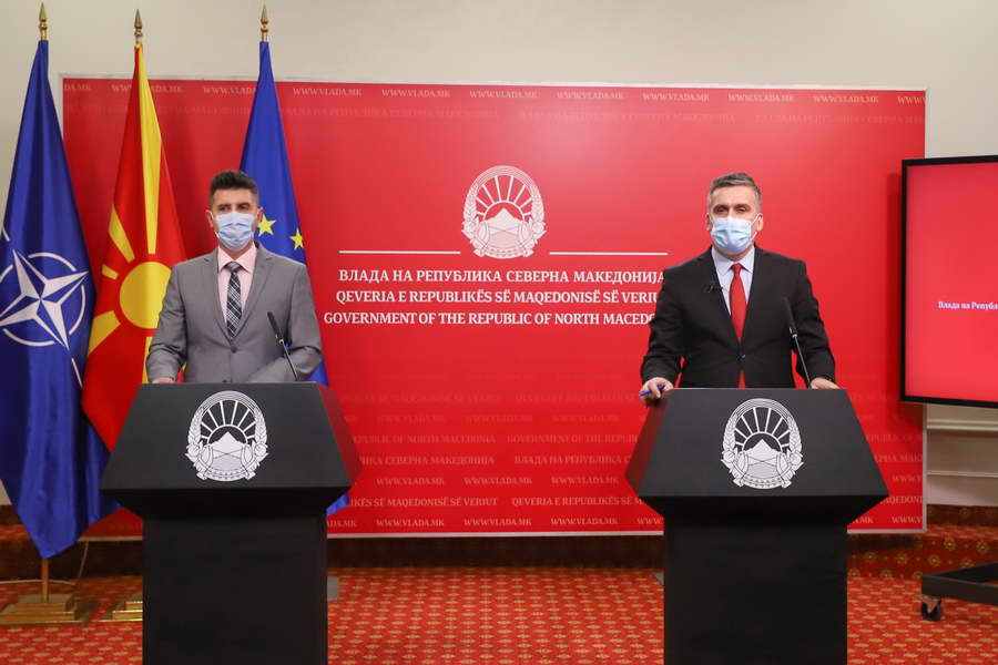 Прес-конференција на портпаролите на Владата, Душко Арсовски и Мухамед Хоџа за одлуките донесени на 25-тата седница