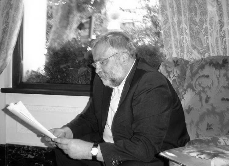 ИН МЕМОРИАМ: Почина Благоја Стефановски-Баге, поранешен министер за култура и долгогодишен директор на битолскиот театар