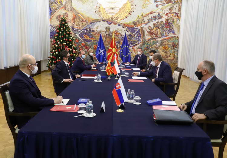 Средба на претседателот Пендаровски со амбасадорите на земјите од Вишеградската група