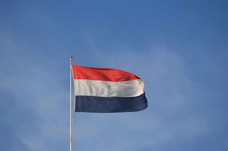 Амбасада на Холандија: Целосно неосновани и лажни се тврдењата дека Холандија го поддржа бугарското вето