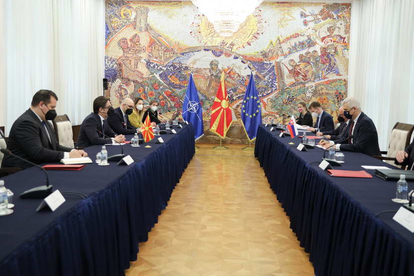 Средба на претседателот Пендаровски со министерот за надворешни и европски работи на Република Словачка, Иван Корчок