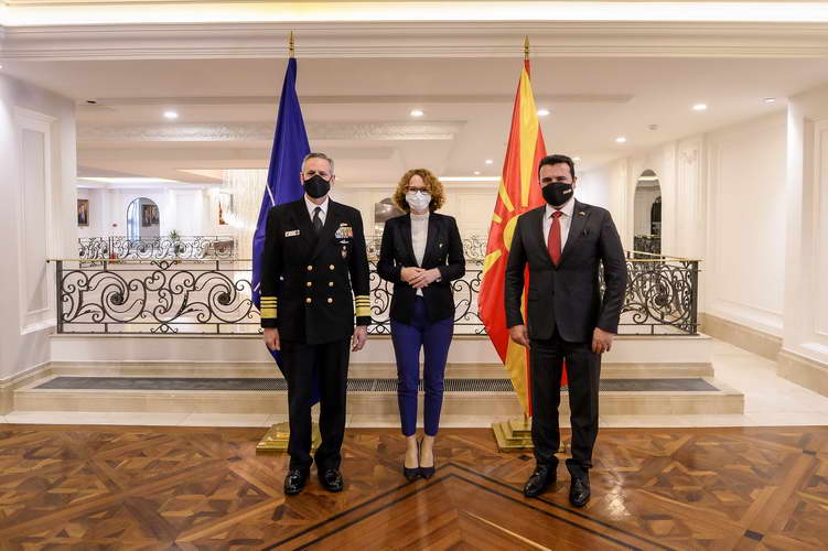 Заев и Шекеринска го примија адмирал Бурк: Ја славиме првата годишнина од нашето членство во НАТО со растечка буџетска поддршка за армијата