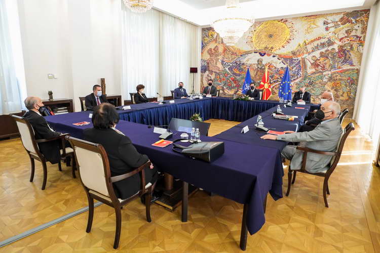 Средба на претседателот Пендаровски со претседателот и судиите на Уставниот суд