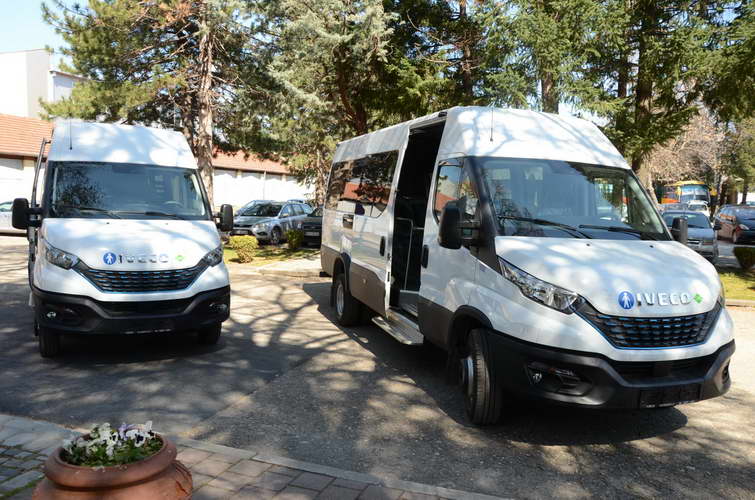 Општина Битола набави 4 нови минибуси на метан