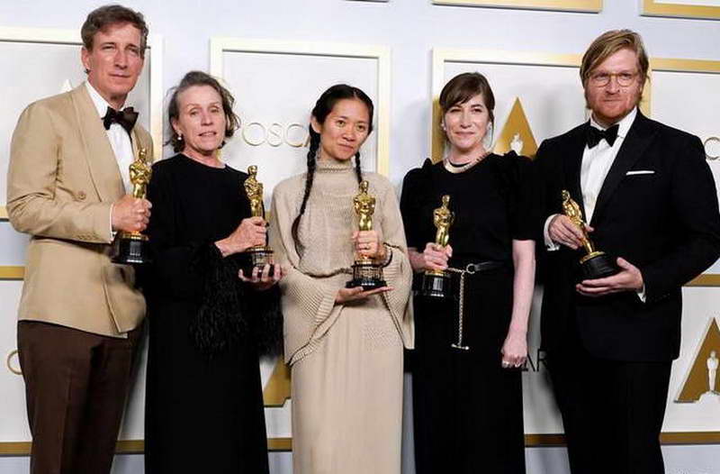 „Земја на номади“ е големиот победник на годинешниот Оскар