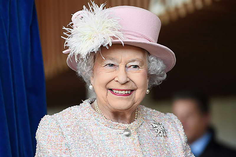 Вистиномер: Морбидна манипулација е дека кралицата Елизабета пие детска крв за својата виталност