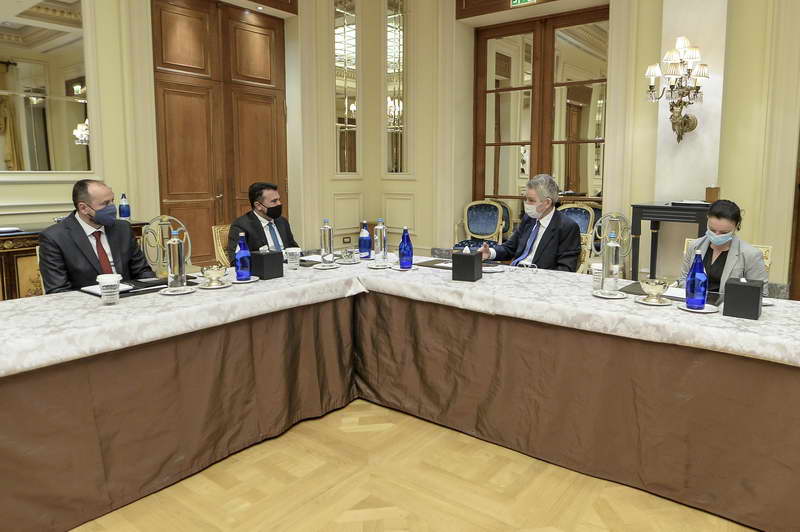 Премиерот Заев и амбасадорот на САД во Грција Пајат ги потврдија придобивките од Договорот од Преспа и ги поддржаа регионалните економско-енергетски иницијативи