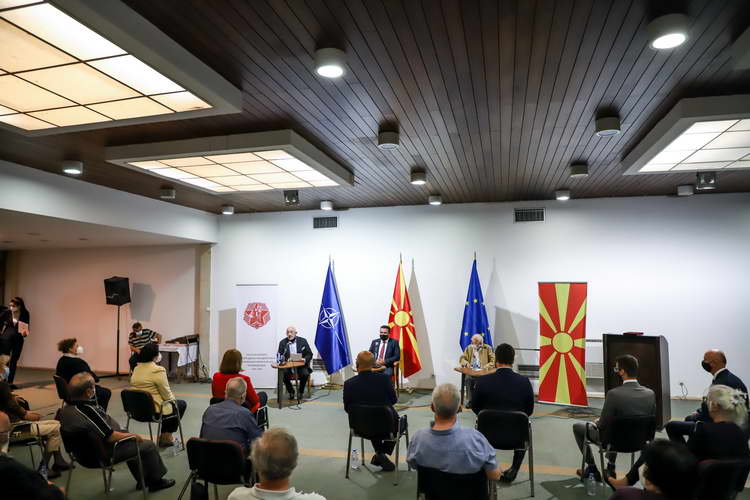 Премиерот Заев пред Сојузот на борците: Македонската државност се издигна низ вителот на војната, водена од начелата за правда, солидарност и еднаквост
