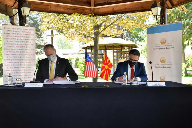 Договор за грант од 8,2 милиони долари меѓу САД и Северна Македонија, во фокусот се корупцијата, конкурентноста и учеството на младите