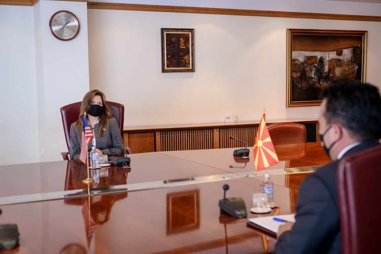 Заев – Брнз: Извршната наредба на претседателот Бајден ги штити САД, Северна Македонија и сојузниците од нарушувања на мирот и стабилноста, од корупција и од загрозување на демократијата
