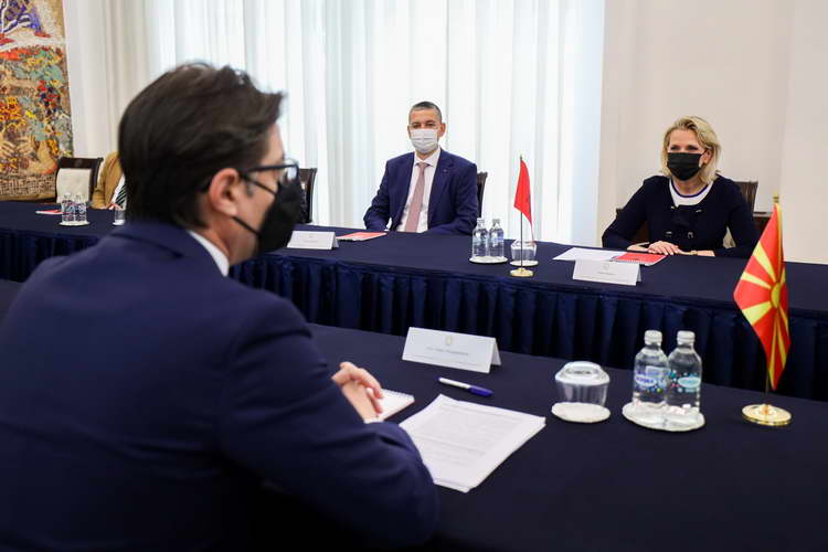 Средба на претседателот Пендаровски со Мими Кодели, претседателка на Комисијата за надворешна политика во Парламентот на Албанија
