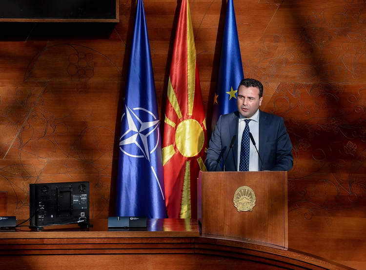 Заев од седницата за пратенички прашања: Отвораме порти на иднината, денес сме Македонци за целиот свет со признаен македонски јазик и идентитет и најголема меѓународна поддршка досега