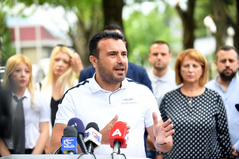 Премиерот Заев и градоначалникот на Охрид Георгиески: Охриѓани добиваат безбедна улица, а младите од Охрид и регионот современо училиште за средно стручно образование