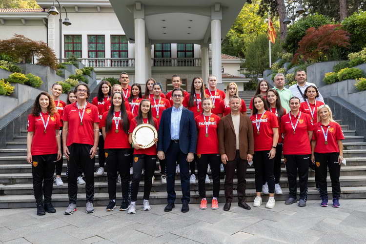 Прием за женската ракометна кадетска репрезентација кај претседателот Пендаровски