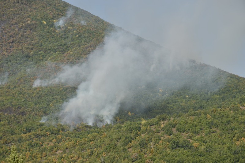 Во прилепскиот регион состојбата со пожарите сеуште нестабилна