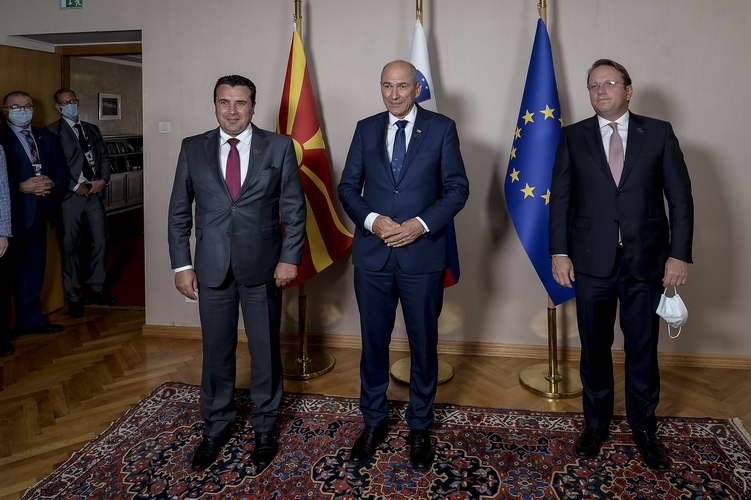 Заев, Јанша и Вархеји: Северна Македонија и Албанија треба да ги почнат преговорите час поскоро