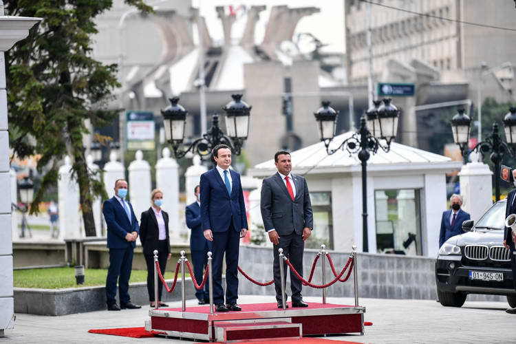 Владата на Република Косово во еднодневна посета на нашата земја по повод заедничката седница со Владата на Северна Македонија