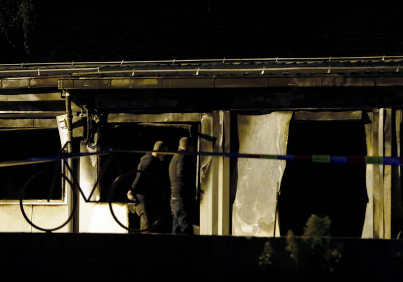 Пет обвинители вршат истрага за смртоносниот пожар во тетовската модуларна болница